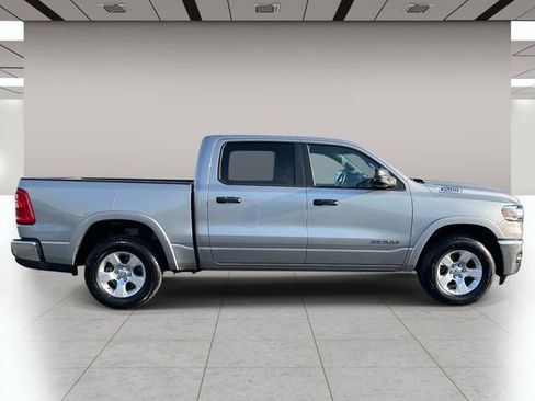 Used 2025 RAM 1500 Big Horn AWD/4WD image 2