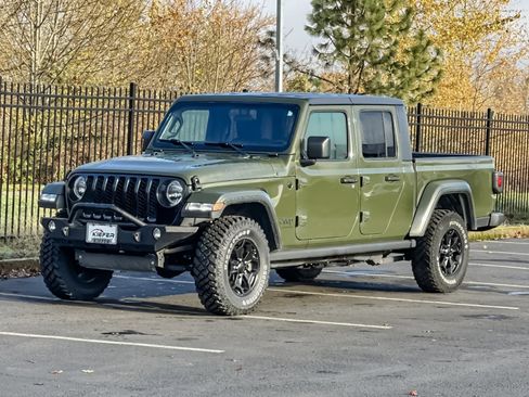 Used 2021 Jeep Gladiator Willys image 7