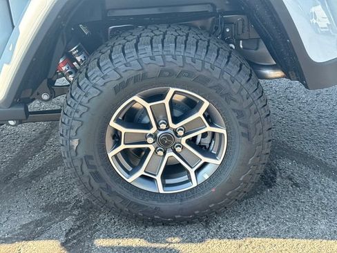 New 2026 Jeep Gladiator Mojave AWD/4WD image 11