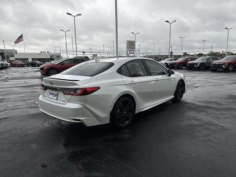 Used 2025 Toyota Camry Hybrid FWD image 5