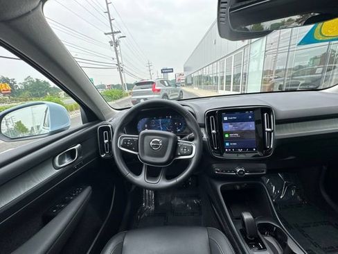 Certified 2025 Volvo XC40 B5 Core AWD/4WD image 20
