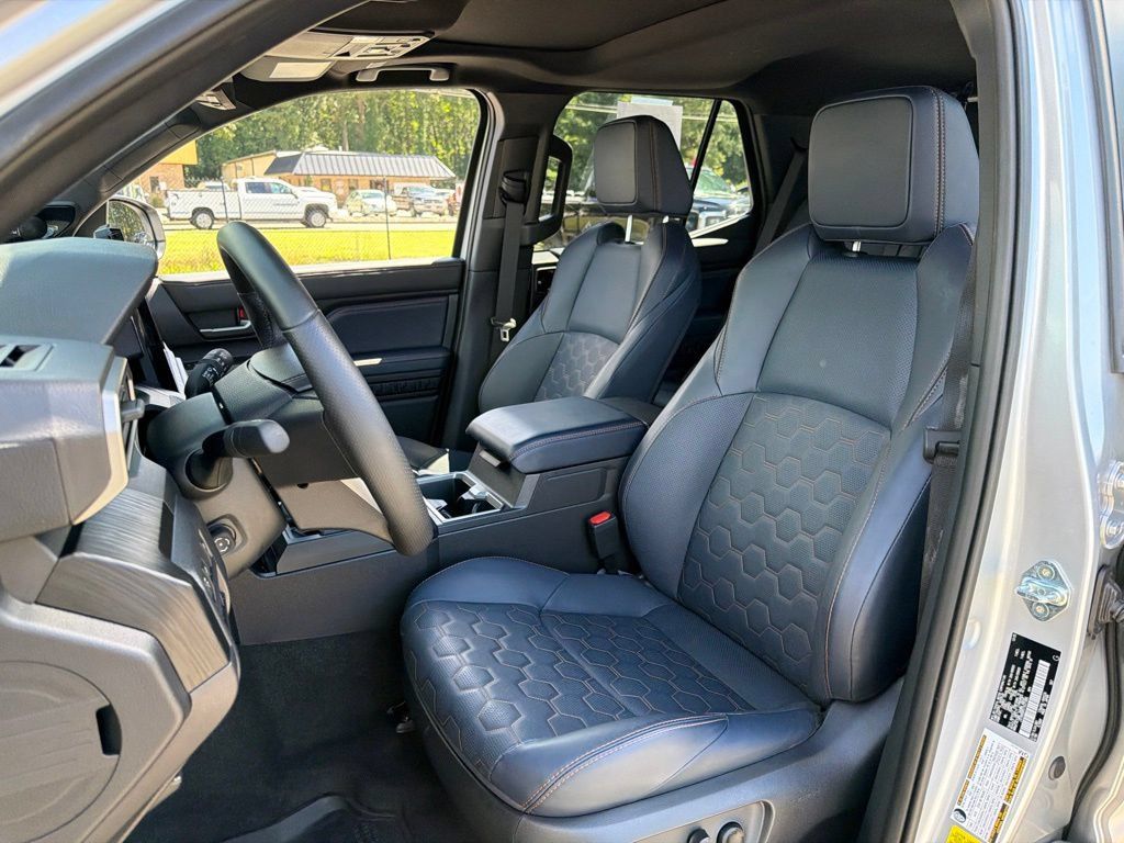 Used 2026 Toyota 4Runner Platinum AWD/4WD image 21