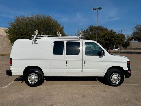 Used 2011 Ford E-250 and Econoline 250 w/ PWR Group image 4