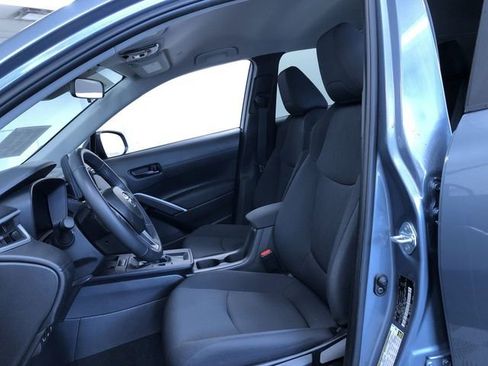 Certified 2026 Toyota Corolla Cross LE FWD image 18