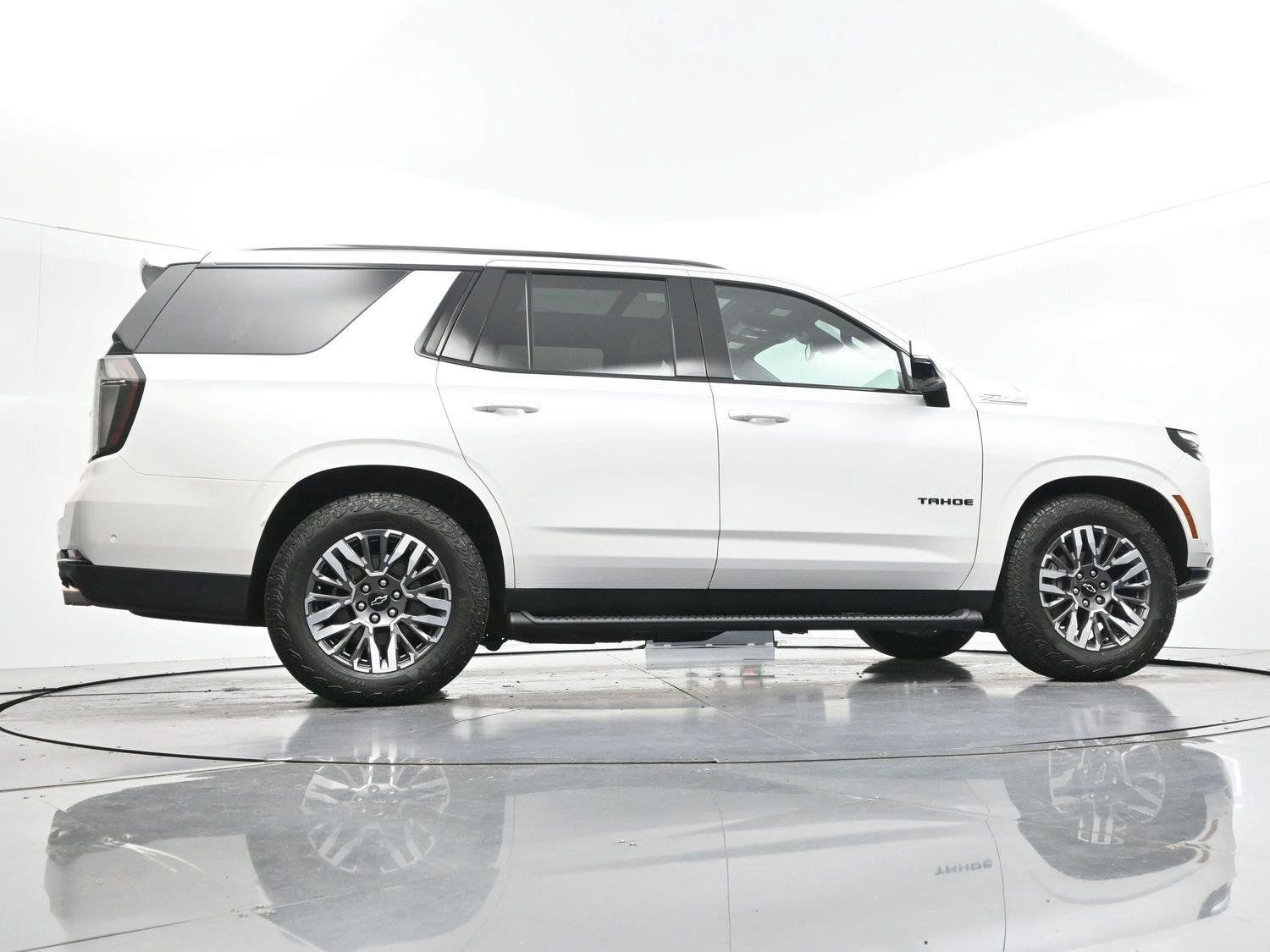 Used 2025 Chevrolet Tahoe Z71 w/ Z71 Off-Road Package AWD/4WD image 49