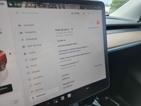 Used 2023 Tesla Model Y Long Range AWD/4WD image 29
