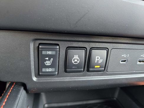 Used 2025 Nissan Frontier PRO-4X w/ Pro Convenience Package AWD/4WD image 30