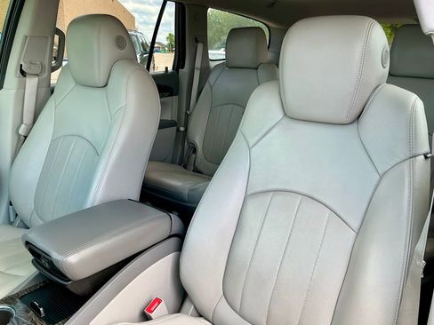 Used 2014 Buick Enclave Leather image 41