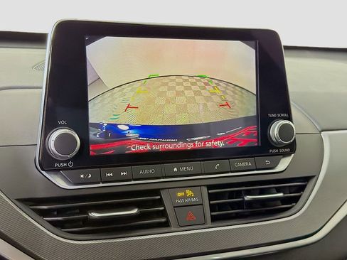 Used 2023 Nissan Altima 2.5 SR image 17