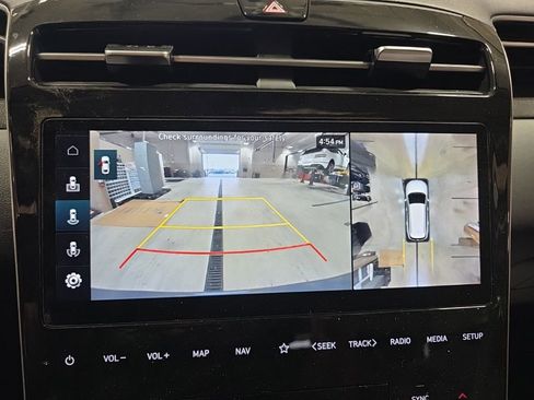Used 2024 Hyundai Tucson Limited AWD/4WD image 19