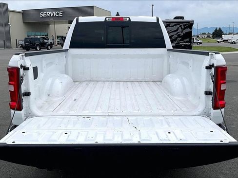 Used 2025 RAM 1500 Laramie AWD/4WD image 18