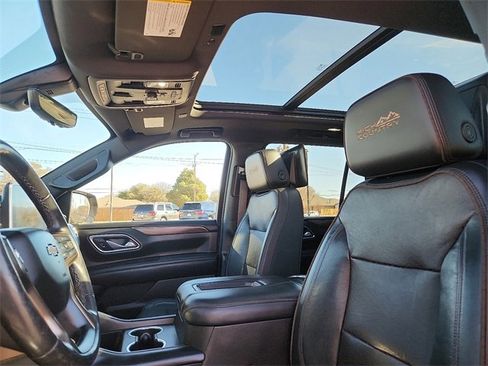 Used 2021 Chevrolet Tahoe High Country w/ Premium Package image 13