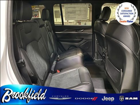 New 2026 Jeep Grand Cherokee Altitude AWD/4WD image 18