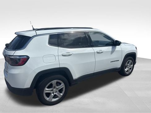 Used 2023 Jeep Compass Latitude image 7