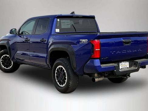 Used 2024 Toyota Tacoma TRD Off-Road AWD/4WD image 4