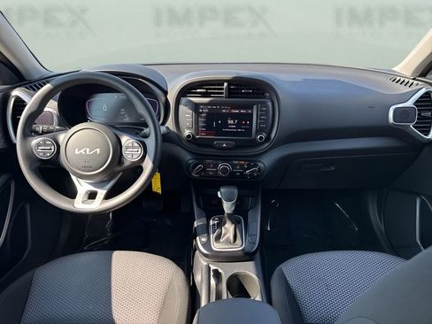 Used 2024 Kia Soul LX w/ Option Group 015 image 11
