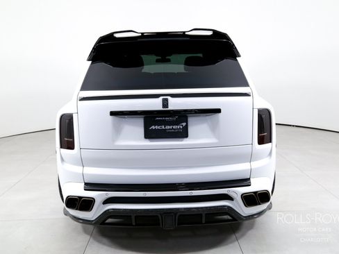 Used 2024 Rolls-Royce Cullinan AWD/4WD image 9