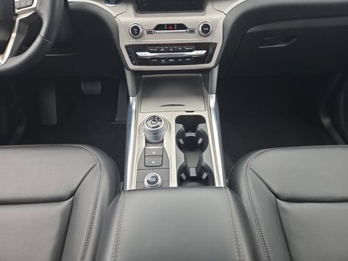 Used 2023 Ford Explorer XLT w/ Equipment Group 202A AWD/4WD image 21