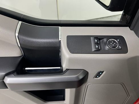 Used 2020 Ford F150 XLT image 42