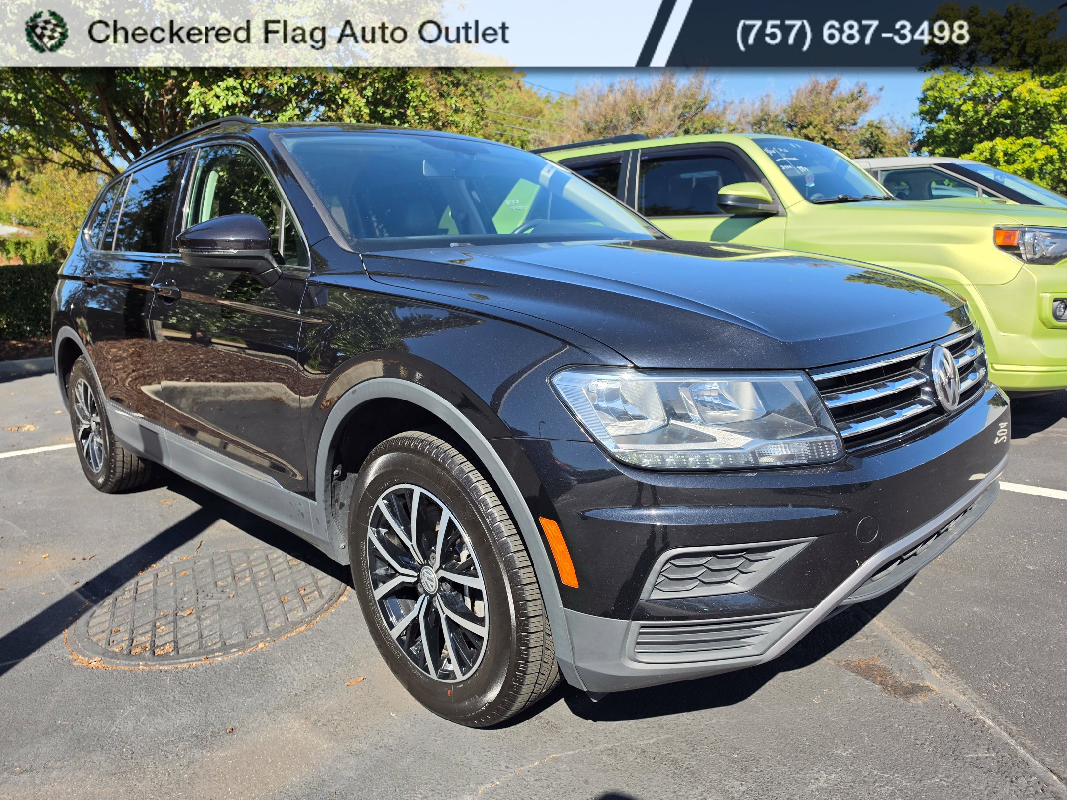 Used 2021 Volkswagen Tiguan SE w/ Panoramic Sunroof Package AWD/4WD image 3