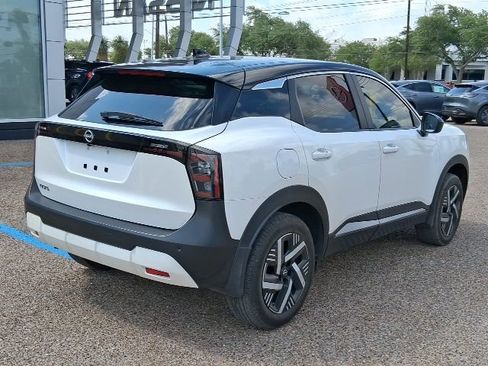 Certified 2025 Nissan Kicks SV image 5