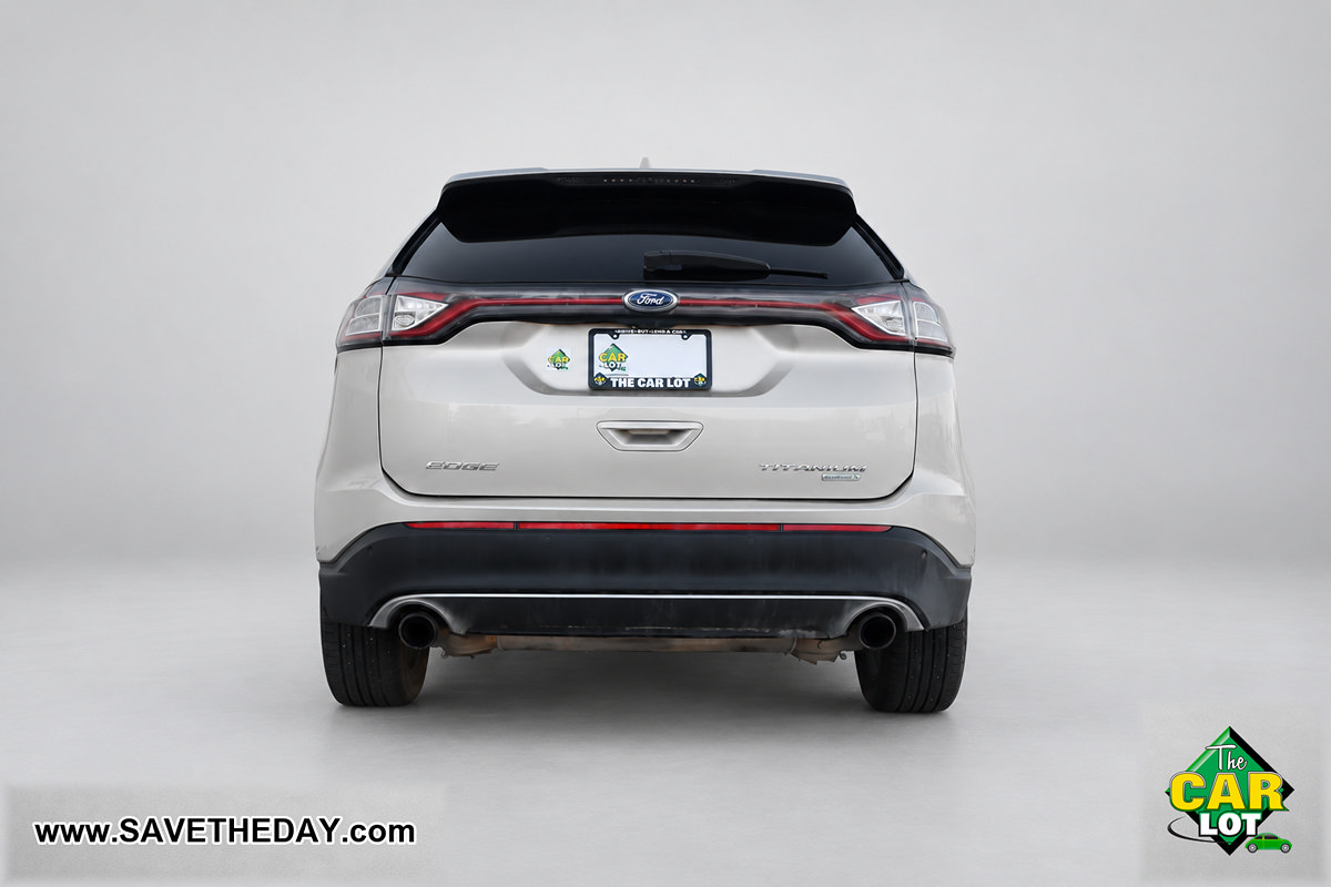 Used 2018 Ford Edge Titanium w/ Equipment Group 302A FWD image 7