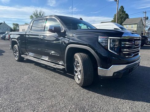 Used 2022 GMC Sierra 1500 SLT w/ SLT Convenience Package AWD/4WD image 3