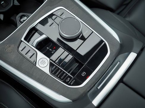 Used 2026 BMW X5 xDrive40i w/ M Sport Package image 18