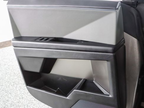 Used 2024 Tesla Cybertruck AWD Crew Cab image 19