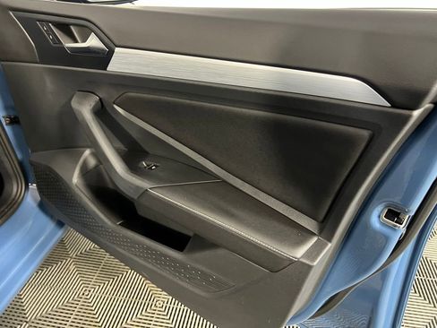 Used 2025 Volkswagen Jetta S image 31