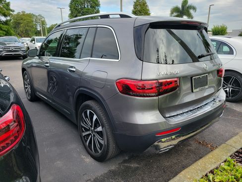 Used 2023 Mercedes-Benz GLB 250 4MATIC image 4