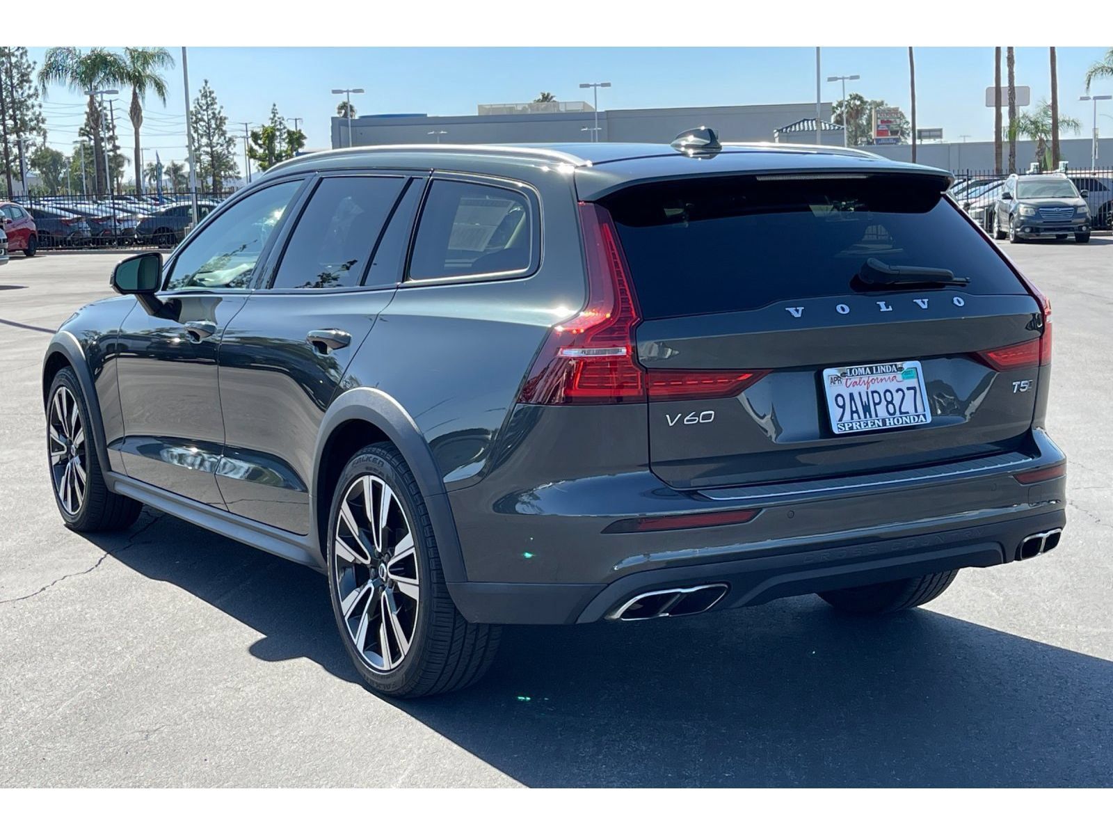 Used 2022 Volvo V60 T5 Cross Country w/ Advanced Package AWD/4WD image 3