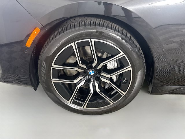 Used 2026 BMW 740i xDrive AWD/4WD image 37