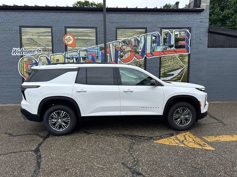 New 2026 Chevrolet Traverse LT w/ Driver Confidence Package AWD/4WD image 26