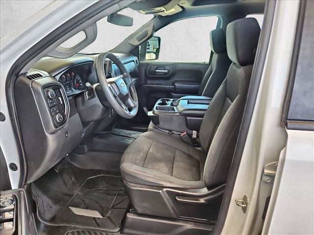 Used 2020 Chevrolet Silverado 1500 Custom w/ Custom Max Trailering Package AWD/4WD image 14