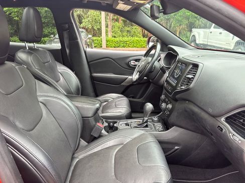 Used 2021 Jeep Cherokee Latitude Lux 80th Anniv w/ Quick Order Package 26U 80TH image 29