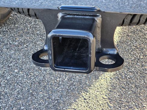 New 2025 GMC Sierra 2500 SLE w/ SLE Value Package; image 9