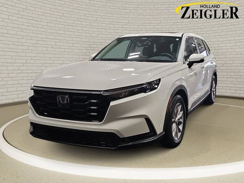 Used 2025 Honda CR-V EX image 1