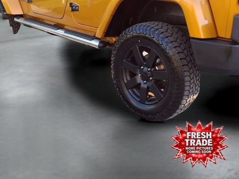 Used 2014 Jeep Wrangler Unlimited Sahara w/ Dual Top Group AWD/4WD image 22