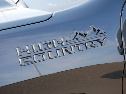 Used 2026 Chevrolet Silverado 1500 High Country AWD/4WD image 17