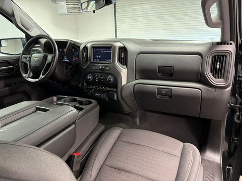 Used 2024 Chevrolet Silverado 1500 Custom w/ Turbomax Blackout Package RWD image 29