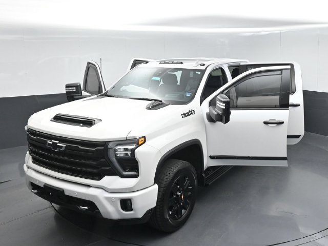 Used 2024 Chevrolet Silverado 3500 High Country w/ High Country Premium Package AWD/4WD image 56