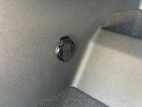 New 2026 Volkswagen Tiguan SE R-Line image 43