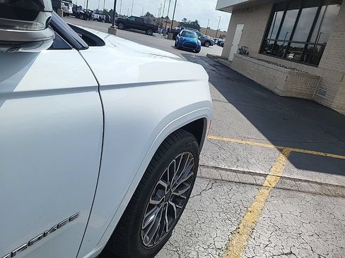 Used 2021 Jeep Grand Cherokee L Summit AWD/4WD image 13