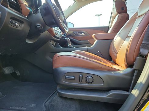 Used 2018 Chevrolet Traverse High Country image 16