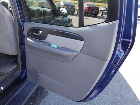 Used 2006 GMC Envoy XL SLE image 32