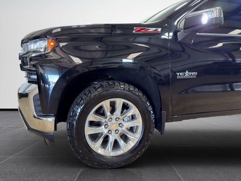Used 2022 Chevrolet Silverado 1500 LTZ image 9