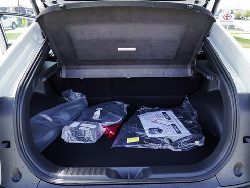 New 2026 Toyota C-HR w/ Cold Weather Package image 14