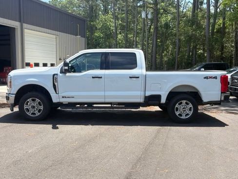 Used 2026 Ford F250 XLT AWD/4WD image 2