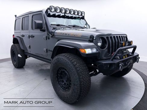 Used 2020 Jeep Wrangler Unlimited Sahara AWD/4WD image 2